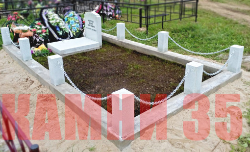 Памятник из светлого гранита